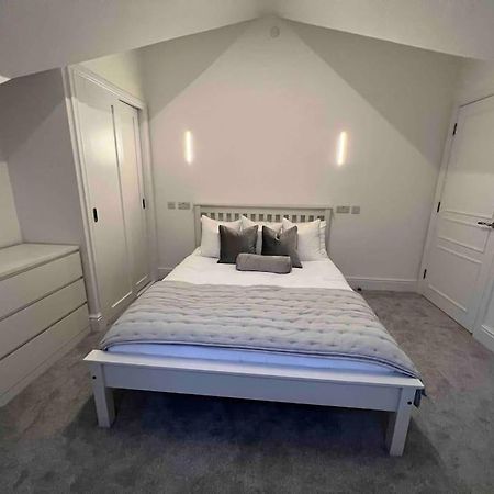 New Apartment, 10 Mins From Principality Stadium Cardiff Exterior photo