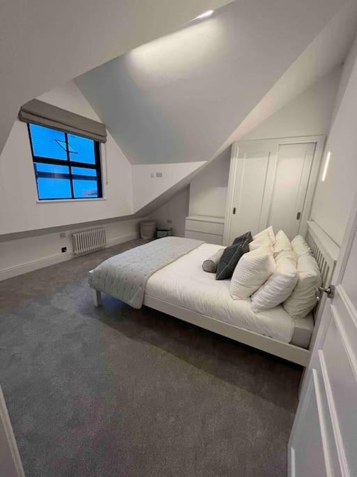 New Apartment, 10 Mins From Principality Stadium Cardiff Exterior photo